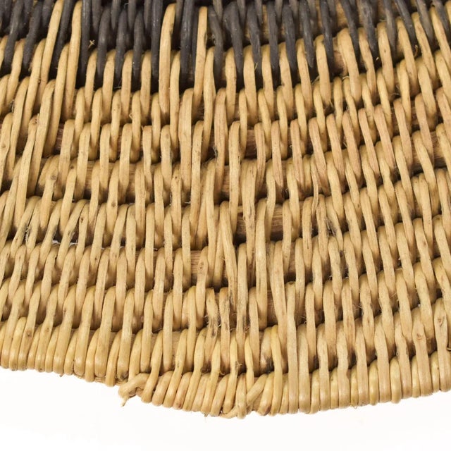 Early 20th Century Early 20th Century Makenge Flat Wedding Basket 18.5 Inch Zambia For Sale - Image 5 of 6