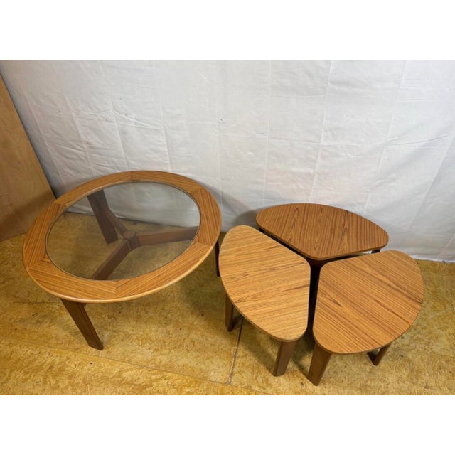 Brown Mid-Century Round Teak Coffee Table with 3 Nesting Side Tables from G-Plan, 1960s, Set of 4 For Sale - Image 8 of 10