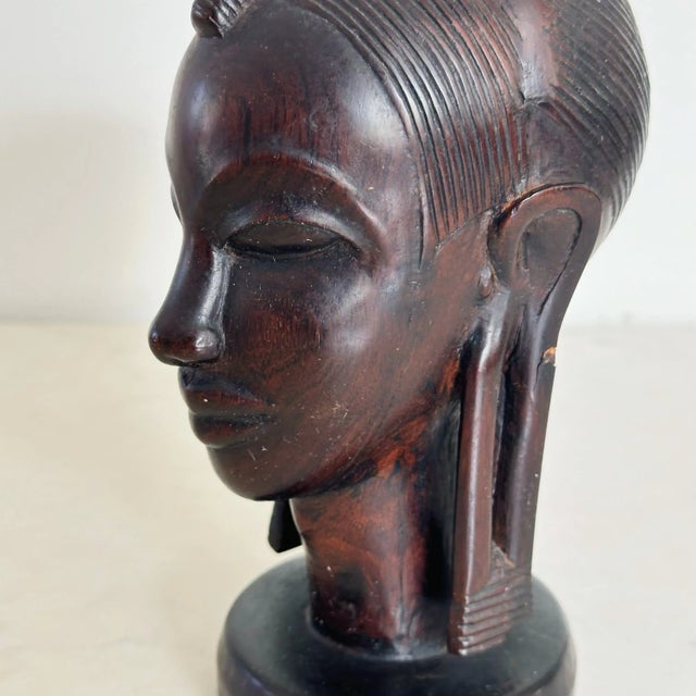 Vintage Hand-Carved African Figural Bust of Woman in Ebonized Wood For Sale In Los Angeles - Image 6 of 6