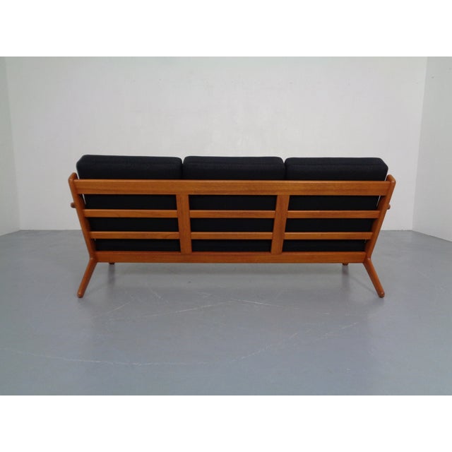 Wood GE 290 Teak 3-Seater Sofa by Hans J. Wegner for Getama, Denmark, 1960s For Sale - Image 7 of 18