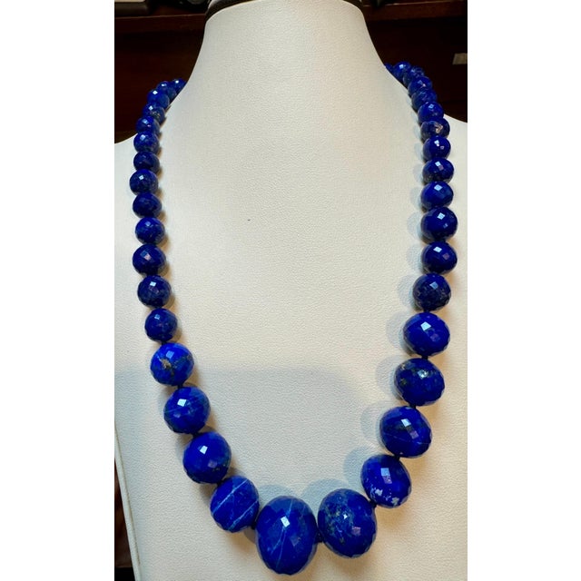 Vintage Lapis Lazuli Single Strand Necklace with Diamond & 18 Karat Yellow Gold For Sale - Image 13 of 18