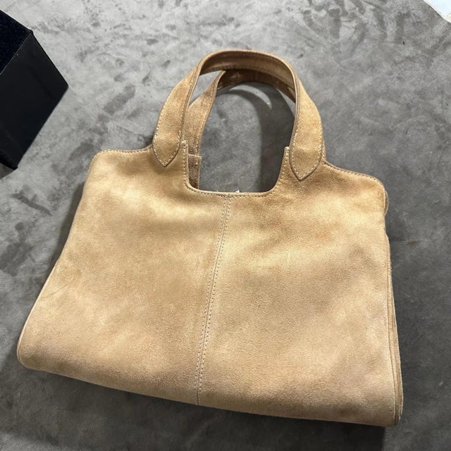 A Luxury 1960s Light Brown Suede Leather Italian Hand-Bag For Sale - Image 11 of 13
