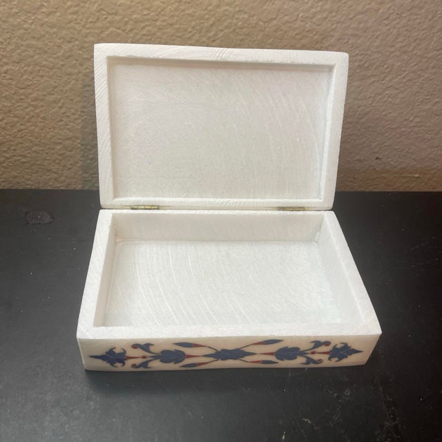 GORGEOUS Marble w Lapis Lazuli Inlay 4”x6”x1” Jewelry Casket This product is a stunning 4”x6”x1” jewelry casket made of...