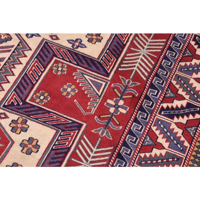 1980s Shabby Chic Tribal Shirwan Red/Beige Wool Rug - 4'7''x6'2'' For Sale - Image 5 of 10