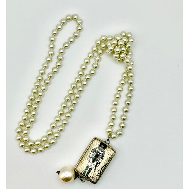 1990s Vintage Chippendale Art Deco Nutcracker Babble on Faux Pearls Christmas Pendant Necklace, 40” For Sale - Image 12 of 17