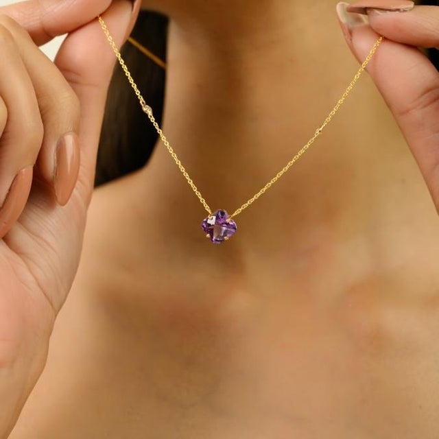 Purple 1.72Ct Amethyst Clover Motif Necklace With Diamonds in 14k Yellow Gold for Mother For Sale - Image 8 of 17