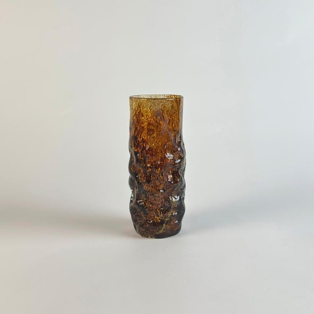 Glass Bark Textured Vase from Mdina, 1970s For Sale - Image 6 of 10