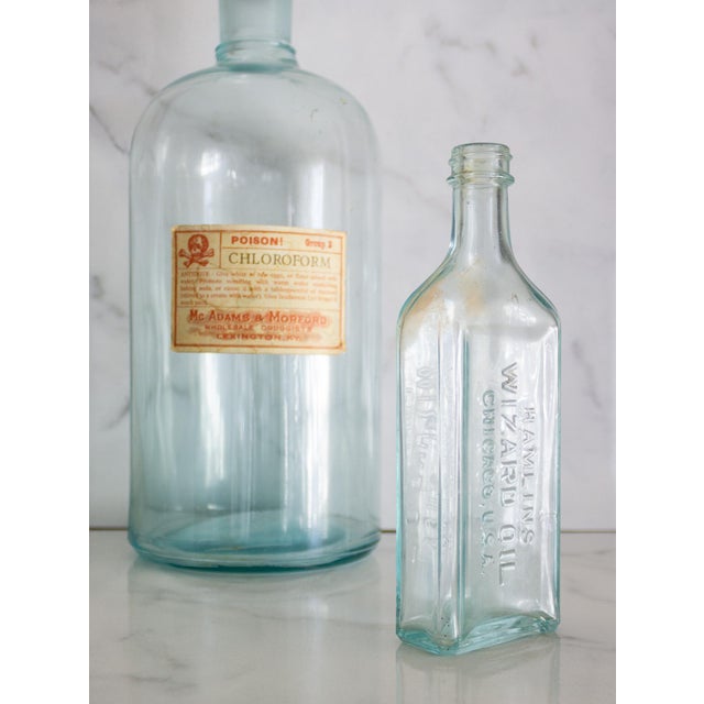 Pair of American Antique Aqua Apothecary Bottles From Chicago and Lexington For Sale - Image 11 of 18