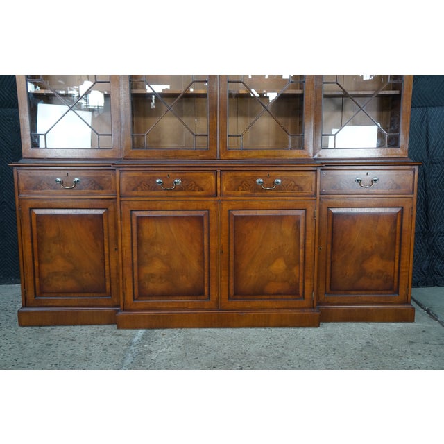 Late 20th Century Handmade English Georgian Style Walnut Burl Breakfront Display Cabinet Bookcase For Sale - Image 12 of 18