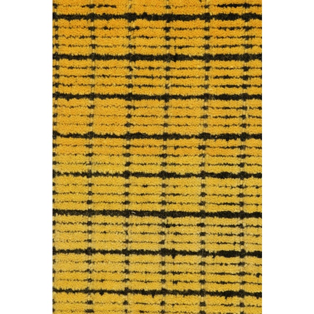 Modern Rug & Kilim’s Gradient Rug in Yellow and Black Ombre Grid and High-Low Texture For Sale - Image 3 of 8