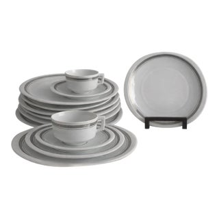 1950s Bernardaud Limoges Parly 16-Pc Dinner Set 4 Place Settings France Platinum Trim For Sale