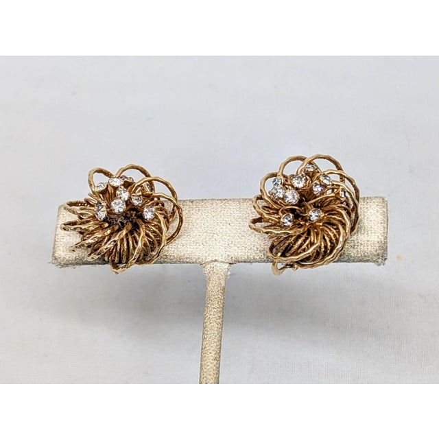 Vintage 1960s Signed Castlecliff Goldtone & Clear Rhinestones Flower Clip Earrings-2 Pieces For Sale - Image 4 of 7