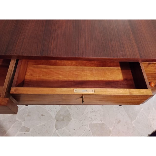 Art Deco Chest of Drawers in Walnut with Bakelite Knobs, Italy, 1930s For Sale - Image 4 of 14