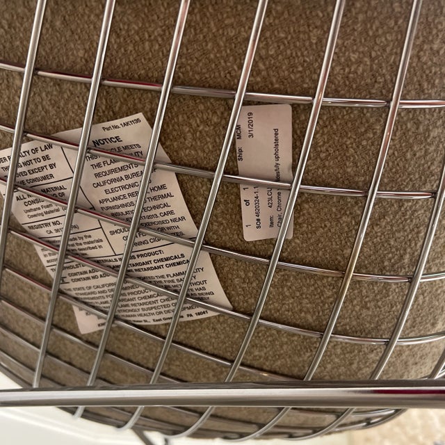 Metal 1960s Knoll Bertoia Bird Lounge Chair in Neutral Boucle For Sale - Image 7 of 8