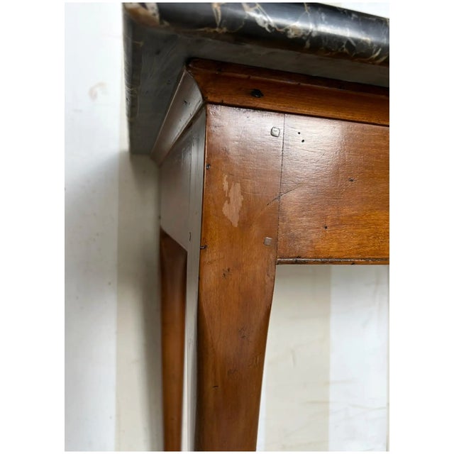 American Early 19th Cent. American Federal Period Cherry Slab Table With Black Marble Top For Sale - Image 3 of 7