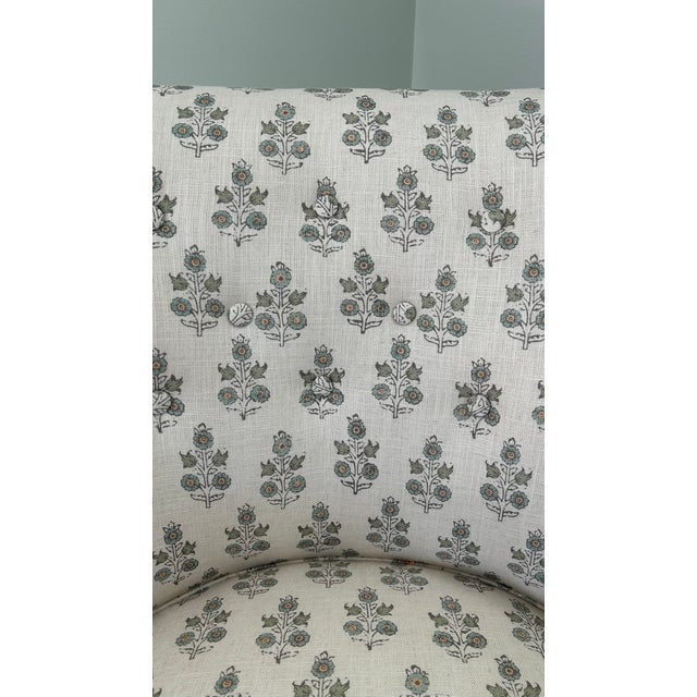 Vintage Slipper Chair in GP & J Baker / Lee Jofa Poppy Sprig Upholstery For Sale - Image 10 of 10