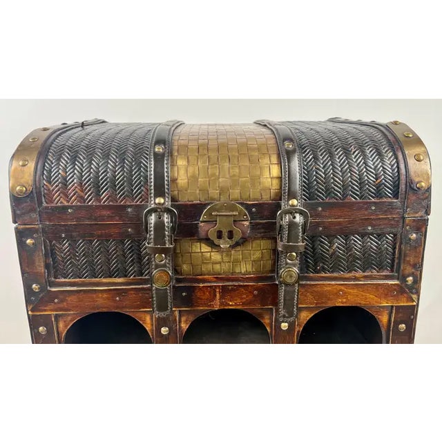 Vintage Rustic Style Treasure Chest Rattan & Wood Portable Wine Rack For Sale In New York - Image 6 of 12