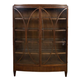Late 20th Century Vitrine Cabinet With Glass Doors and Shelves, Attributed to Barbara Barry for Henredon For Sale