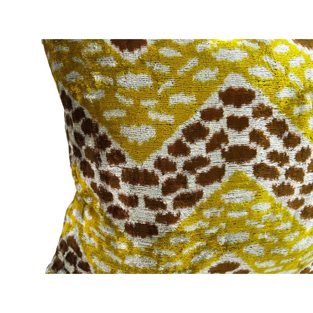Silk Cushion Cover with Zigzag Speckled Design, 2000s For Sale - Image 9 of 11