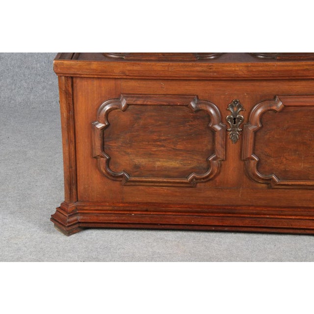 Antique Baroque Chest in Walnut, 1750 For Sale - Image 16 of 18