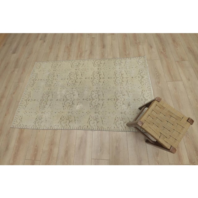 1960s Turkish Vintage Floral Design Wool Oushak Area Rug For Sale - Image 4 of 13