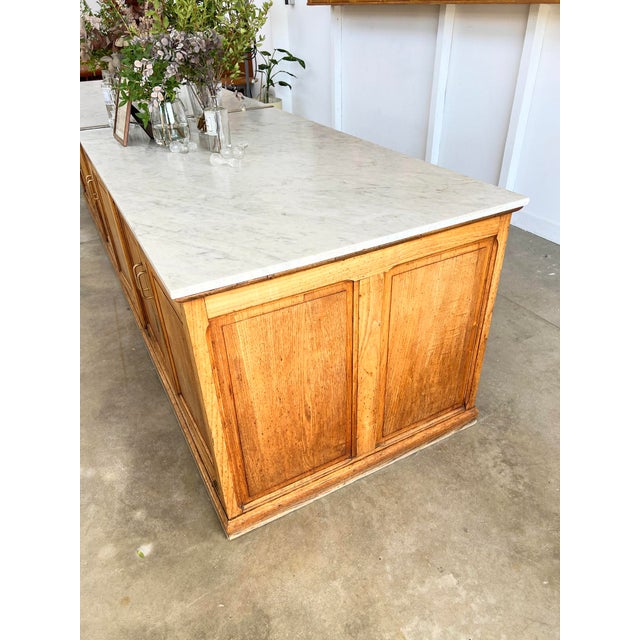 Double-Sided Pharmacy Counter in Marble and Chestnut Wood, 1900 For Sale - Image 6 of 18