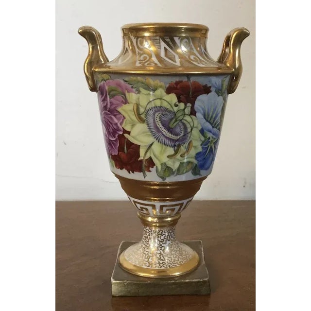 Antique Early 19th Century English Regency Coalport Porcelain Vase Painted with Flowers & Rich Gilding For Sale - Image 10 of 13