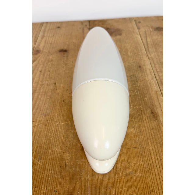 1950s Industrial White Bakelite Wall Light with Milk Glass from Elektrosvit, 1950s For Sale - Image 5 of 18