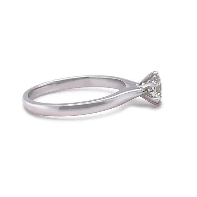 Contemporary 18ct White Gold Round Brilliant Cut Diamond Ring 0.51ct 2.81g, Size 5.25 For Sale - Image 3 of 8
