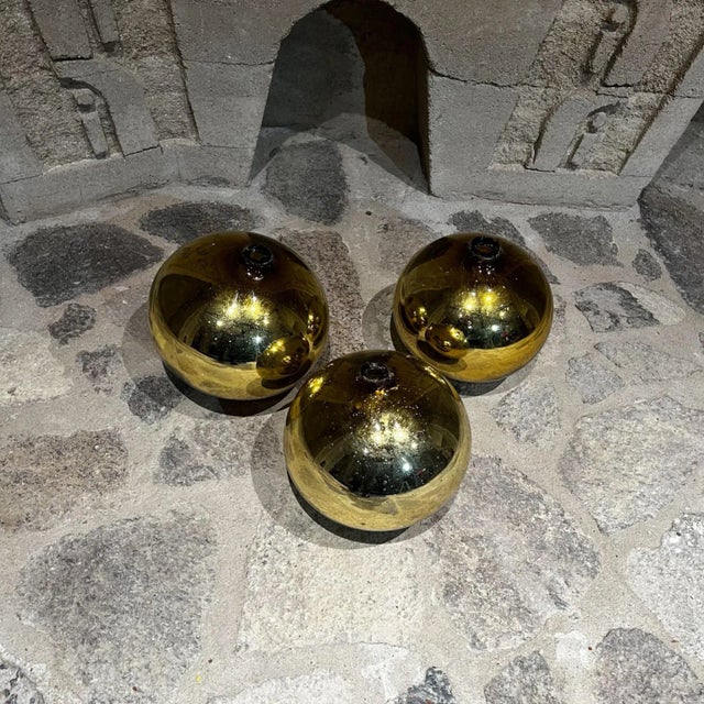 Me1960s Mexico Three Gold Globes Gazing Ball Spheres in Mercury Glass For Sale In San Diego - Image 6 of 10