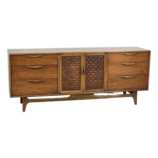 Mid 20th Century Lane Perception MCM 9 Drawer Dresser. For Sale