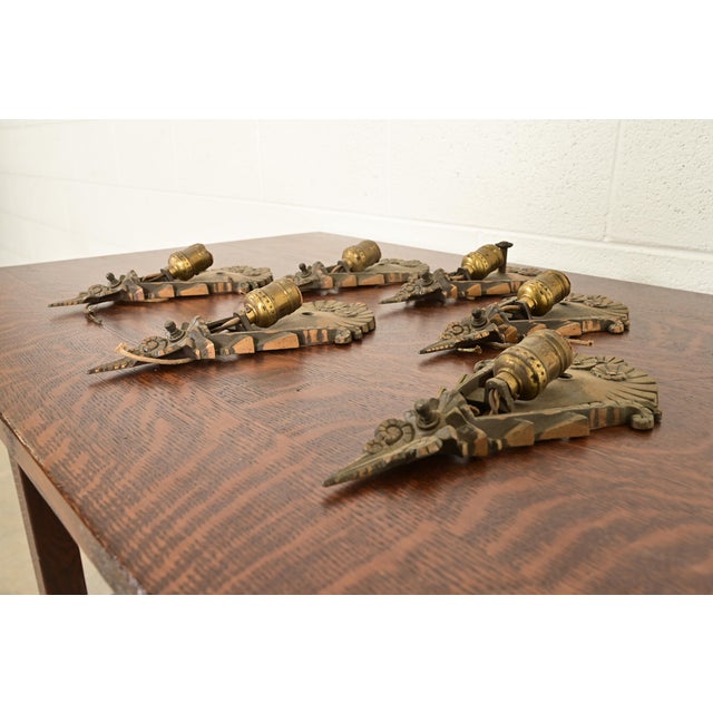 Roycroft 1930s Mid-West Art Deco Bronze Soleure Wall Sconces, Set of Six For Sale - Image 4 of 10