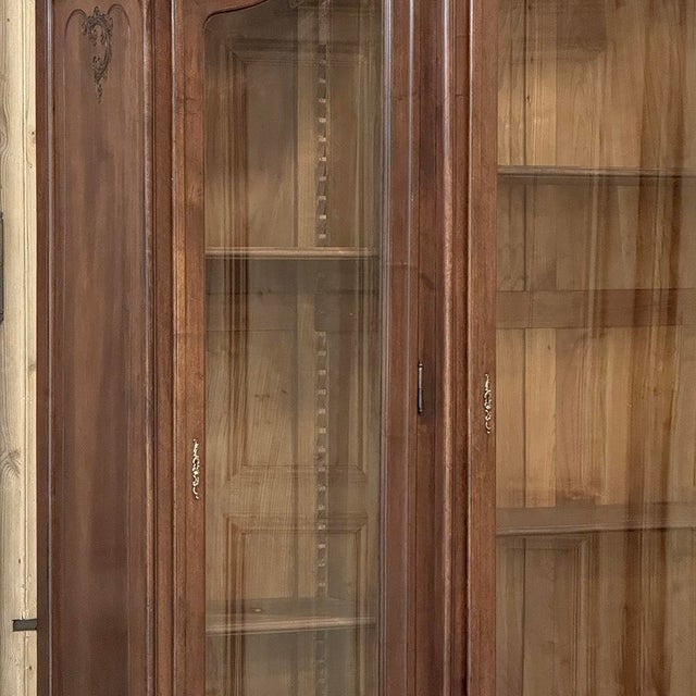 Late 19th Century 19th Century Italian Rococo Walnut Three-Door Display Bookcase ~ Armoire For Sale - Image 5 of 18