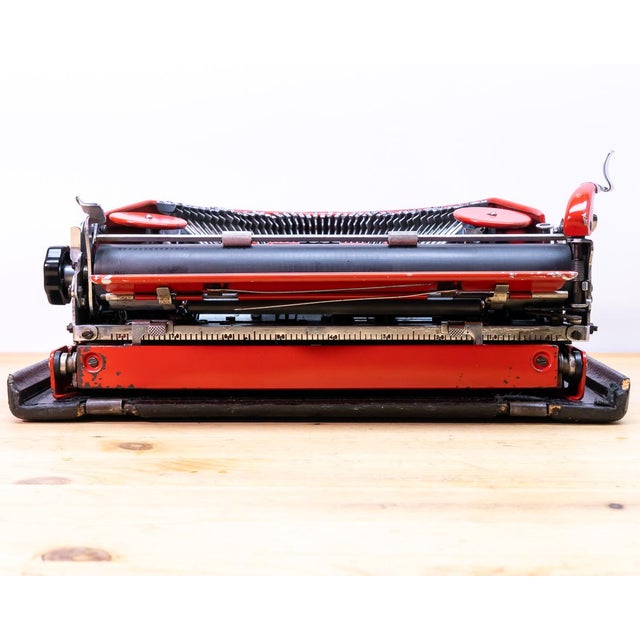 Red Olivetti Ico MP1 Typewriter, 1936 For Sale - Image 8 of 18