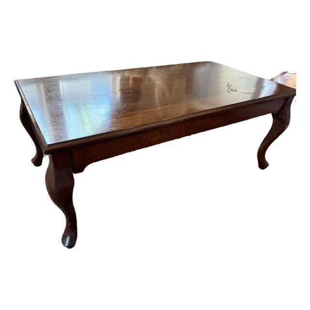 Vintage Mahogany Queen Anne-Style Coffee Table For Sale