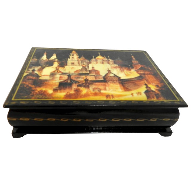 Kremlin and Red Square in Moscow on Russian Lacquer Box For Sale