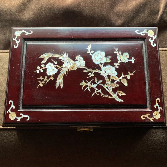 Late 20th Century Vintage Asian Wood Jewelry Box With Mother of Pearl Design For Sale - Image 13 of 13