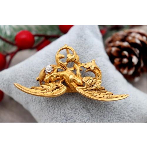 Metal Bird Shaped Gold Brooch For Sale - Image 7 of 9