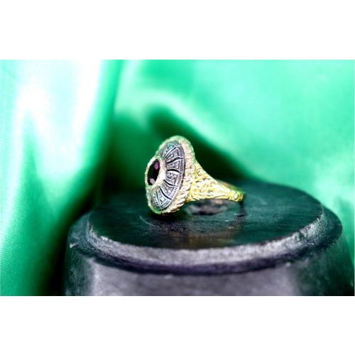Gold Gold and Silver Ring with Chiseled Floral Motifs For Sale - Image 8 of 9