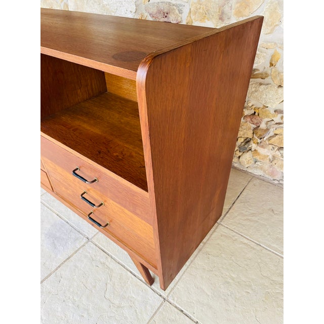 Mid-Century Modern Oak Highboard on Tapered Legs, 1950s For Sale - Image 9 of 18