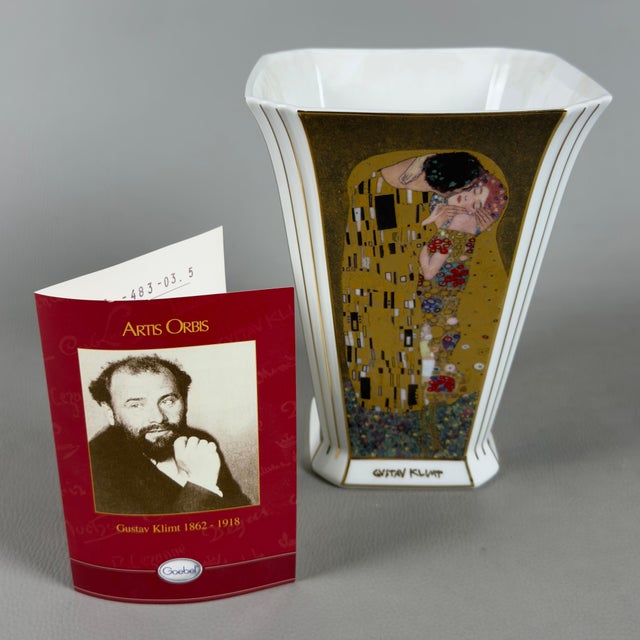 Limited Edition Artis Orbis The Kiss Vase in Porcelain by Gustav Klimt for Goebel, 2000s For Sale - Image 11 of 11