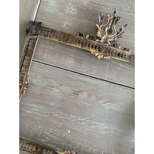 French 19th Century Louis XVI Ormolu Frame With a Crest For Sale - Image 10 of 12
