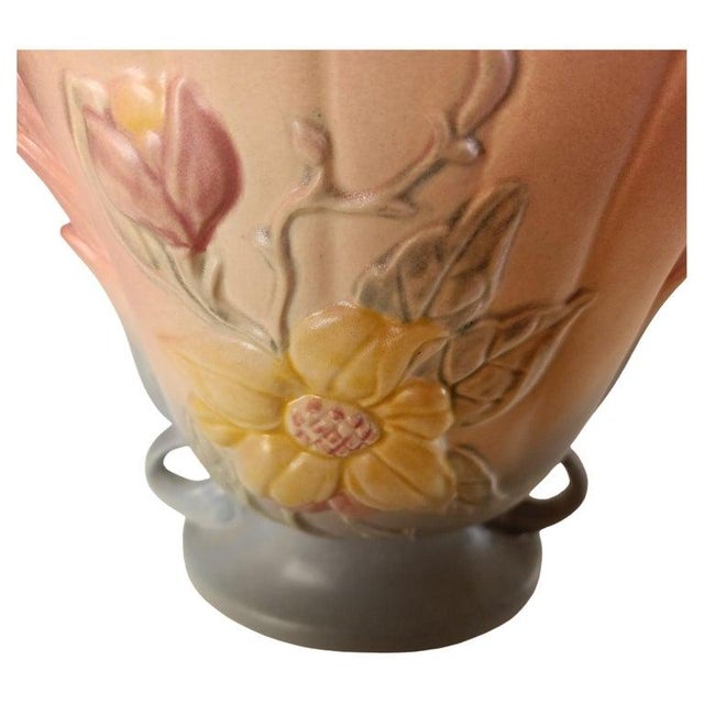 Mid 20th Century 1950s Hull Pottery Pink Vase Art Deco Double Handle For Sale - Image 5 of 9