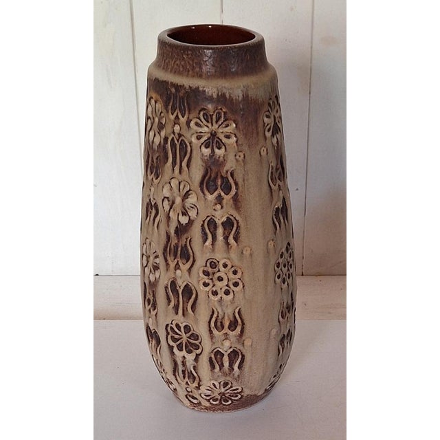 Vintage Ceramic 266/30 Vase, 1970s, in Very Good conditions. Designed 1970 to 1979