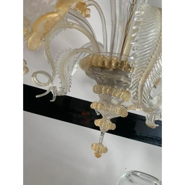 Venetian Murano-Style Glass Chandelier in Transparent and Gold with Flowers and Leaves by Simoeng For Sale - Image 9 of 14