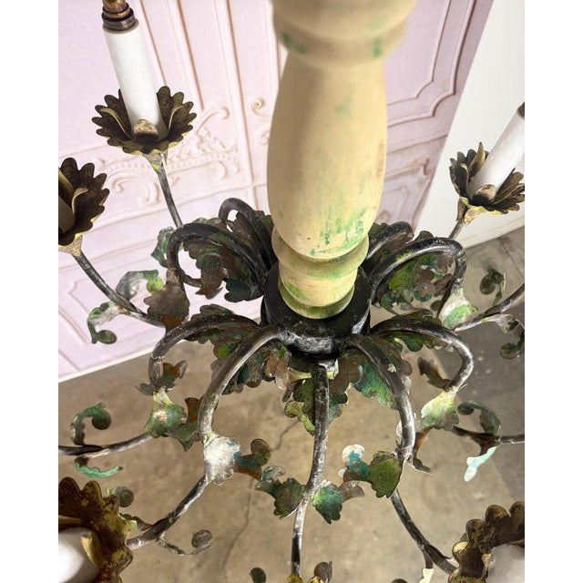 Italian Tole 10-Lights Florentine Chandelier With Original Polychrome Patina For Sale - Image 9 of 16