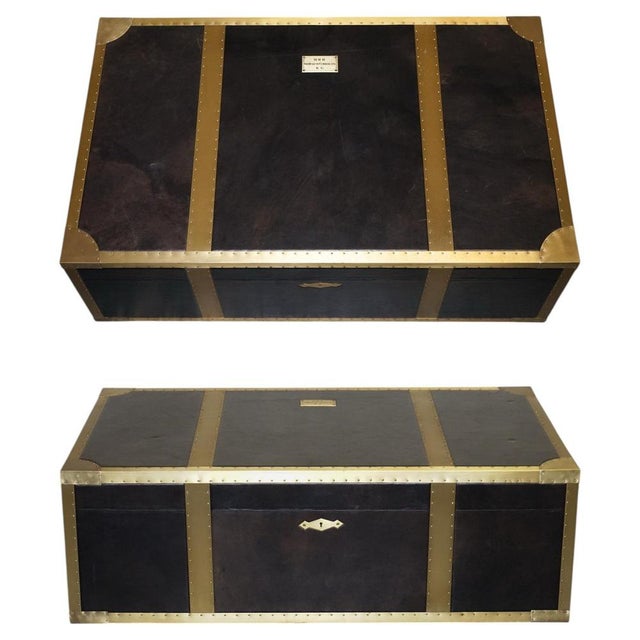 A magnificent Timothy Oulton coffee table from the highly desirable Cumberland Collection, beautifully finished with the...