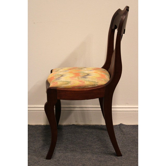 Vintage Antique Flame Mahogany Traditional Style Dining Side Chair For Sale - Image 4 of 7