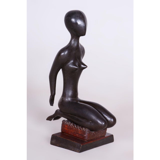 Art Deco Statuette in Lacquered Wood, Czech, 1940s For Sale - Image 10 of 10