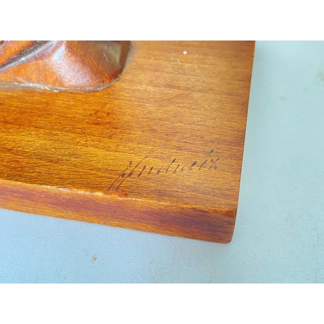 Brown Art Deco Brown Birds Bookends in Wood, France, 1940s, Set of 2 For Sale - Image 8 of 11